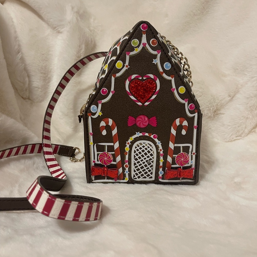 Super cute Betsy Johnson gingerbread house crossbody bag